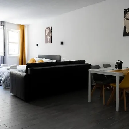 Almada Downtown 302 *