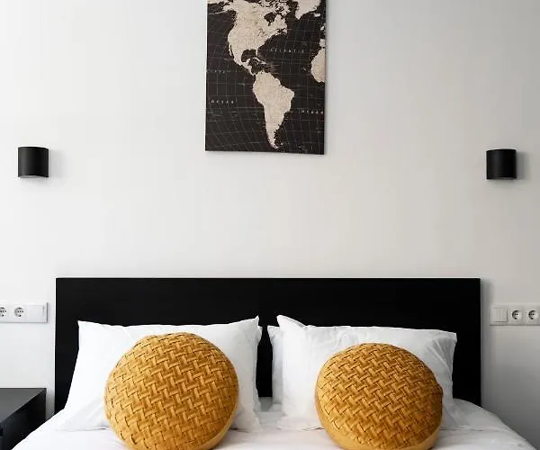 Almada Downtown 302 شقة