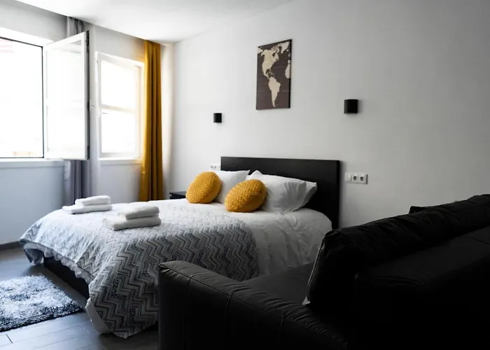 Almada Downtown 302 * Porto